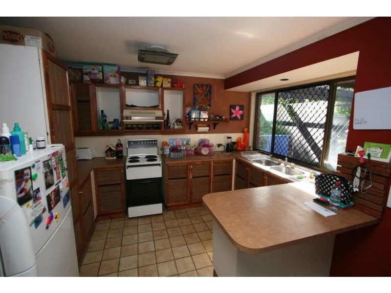 28 Avon Ave, Banksia Beach QLD 4507