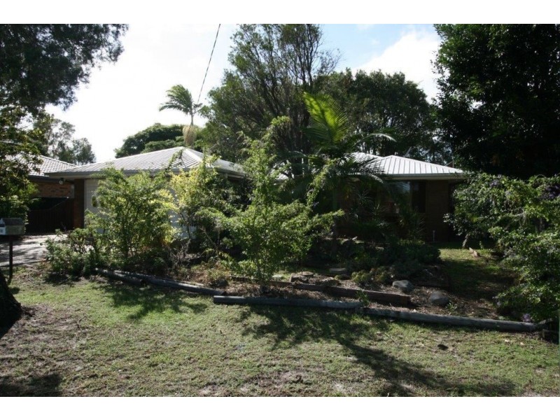 28 Avon Ave, Banksia Beach QLD 4507