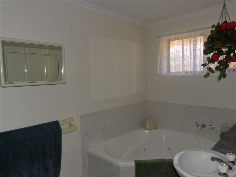 5 Perch Circuit, Sandstone Point QLD 4511