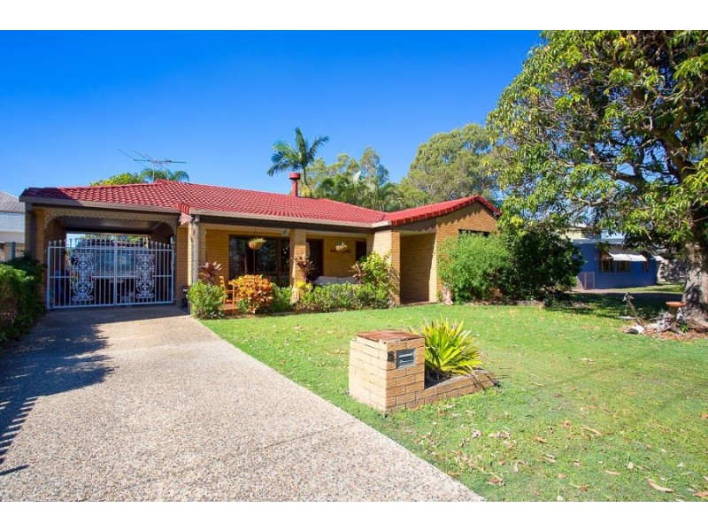 15 Solander Esp, Banksia Beach QLD 4507