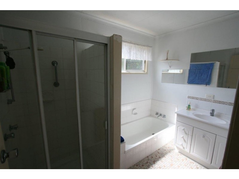 32 Caltowie Ave, Banksia Beach QLD 4507