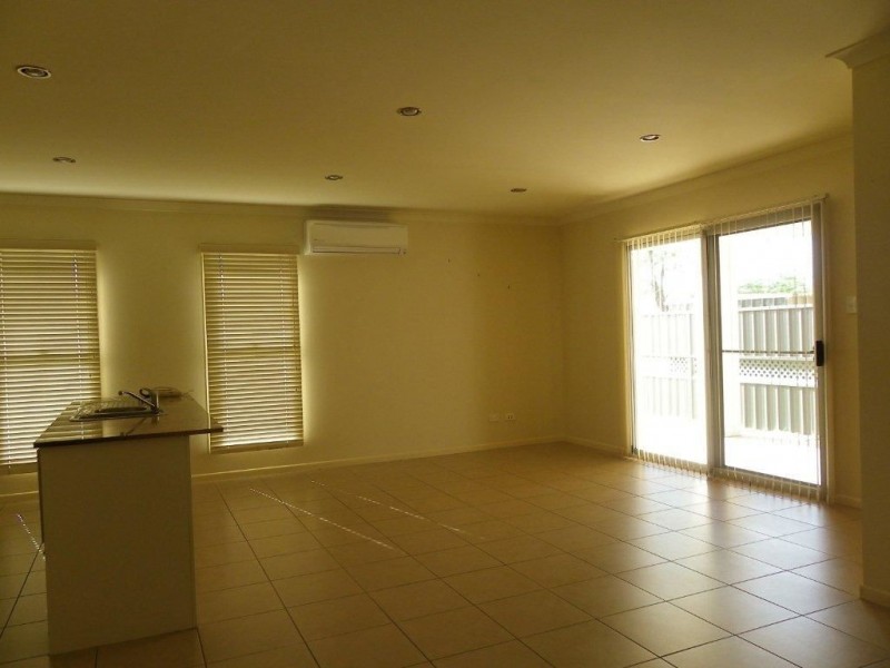 8/74 Cotterill Ave, Bongaree QLD 4507