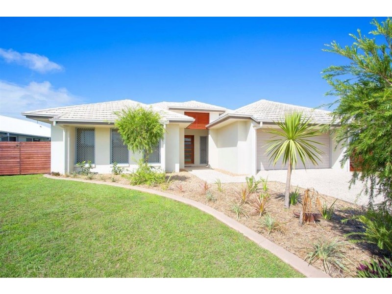 4 Baza, Banksia Beach QLD 4507