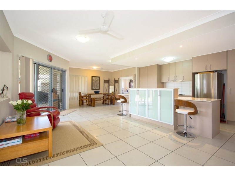 4 Baza, Banksia Beach QLD 4507