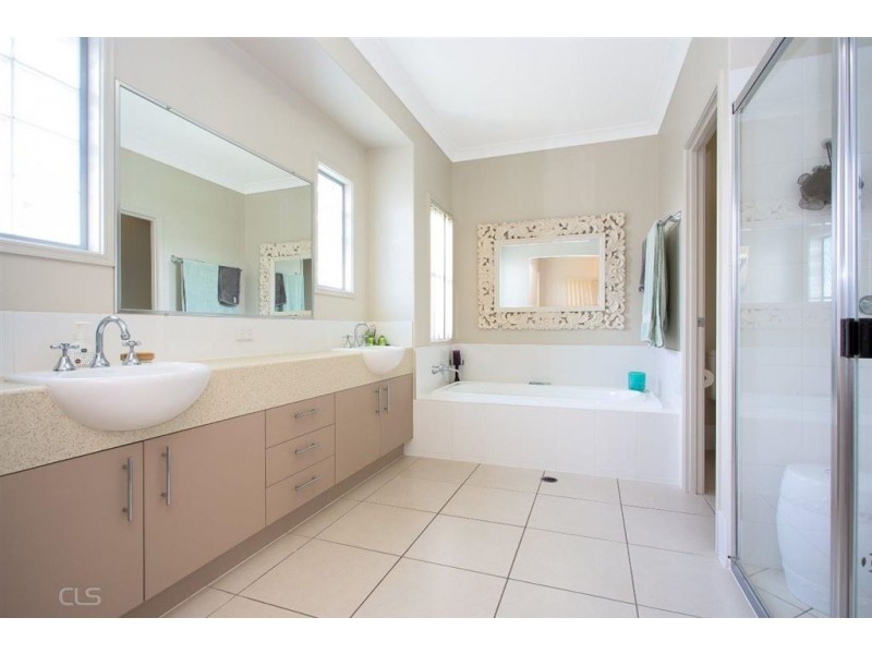 4 Baza, Banksia Beach QLD 4507