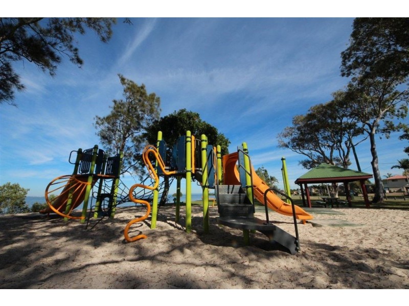 6 Oak Street, Godwin Beach QLD 4511