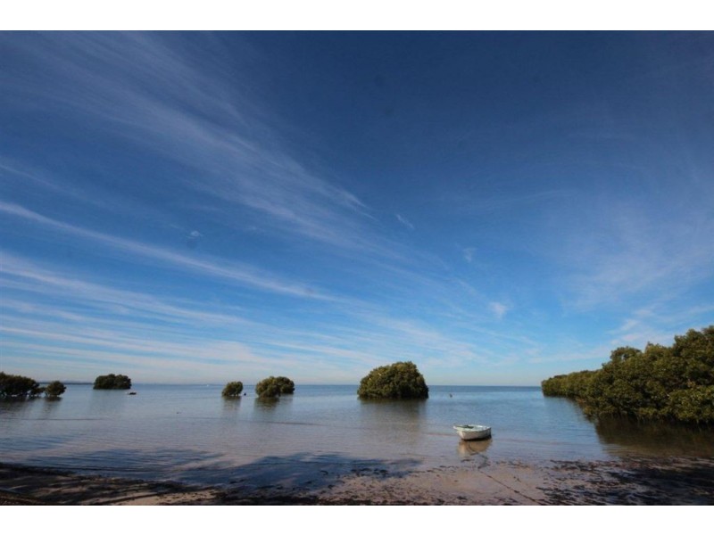 6 Oak Street, Godwin Beach QLD 4511