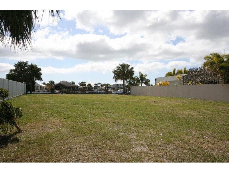 8 The Promontory, Banksia Beach QLD 4507