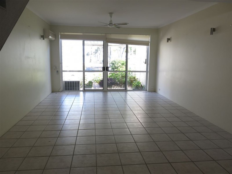 3/2 Solander Esplanade, Banksia Beach QLD 4507