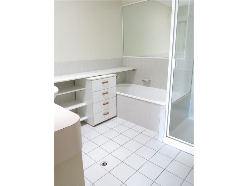 3/2 Solander Esplanade, Banksia Beach QLD 4507