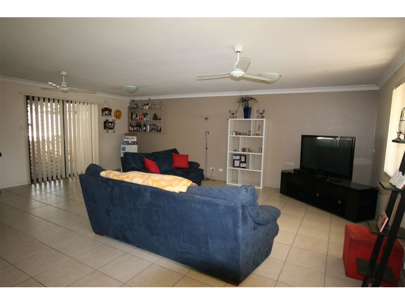 22 Taksan Place, Ningi QLD 4511