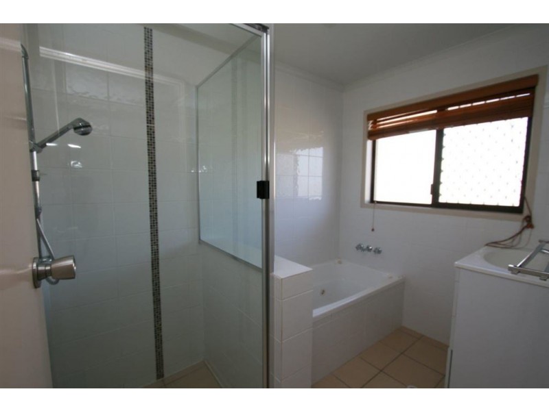 10 Nannawarra Ave, Bellara QLD 4507