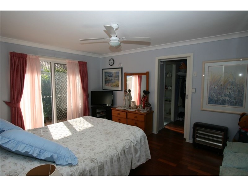 6 Cutter Cr, Banksia Beach QLD 4507