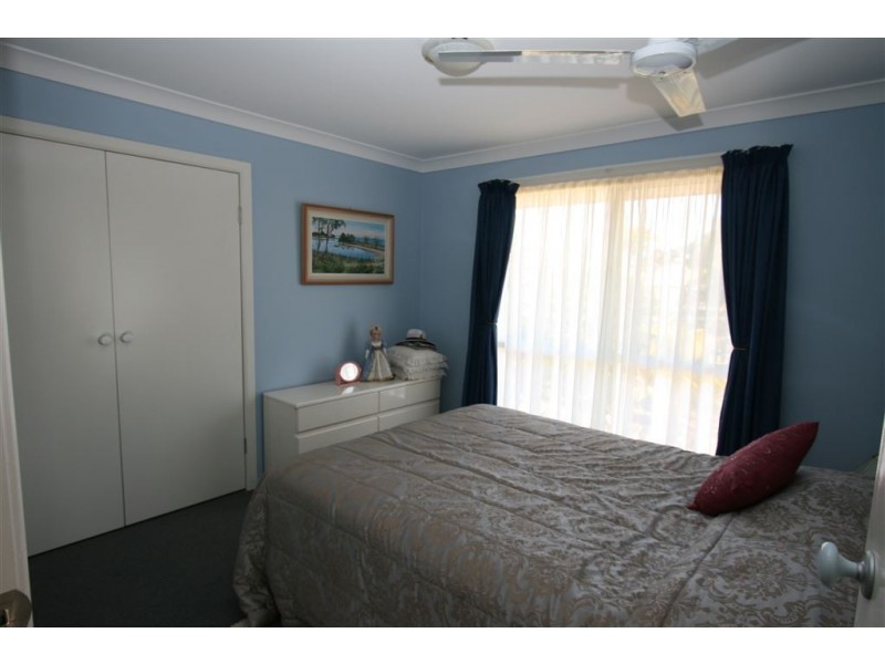6 Cutter Cr, Banksia Beach QLD 4507