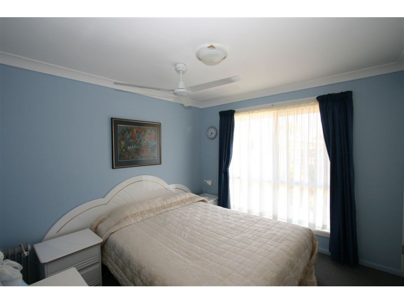 6 Cutter Cr, Banksia Beach QLD 4507
