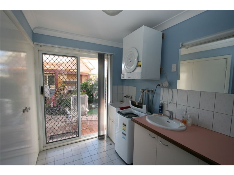 6 Cutter Cr, Banksia Beach QLD 4507