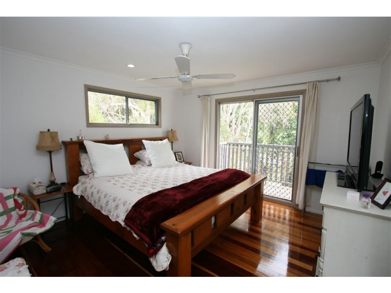 8 Bracken Street, Woorim QLD 4507