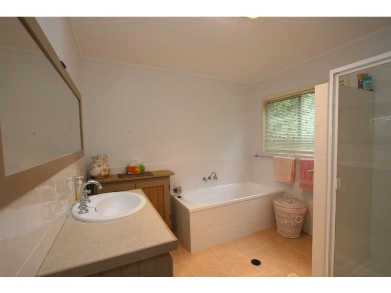 8 Bracken Street, Woorim QLD 4507