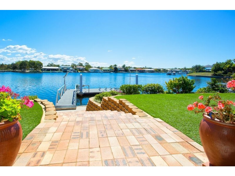 24 Tasman Ct, Banksia Beach QLD 4507