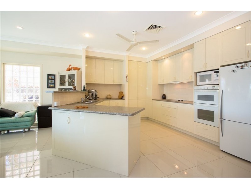 24 Tasman Ct, Banksia Beach QLD 4507