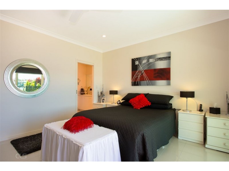 24 Tasman Ct, Banksia Beach QLD 4507