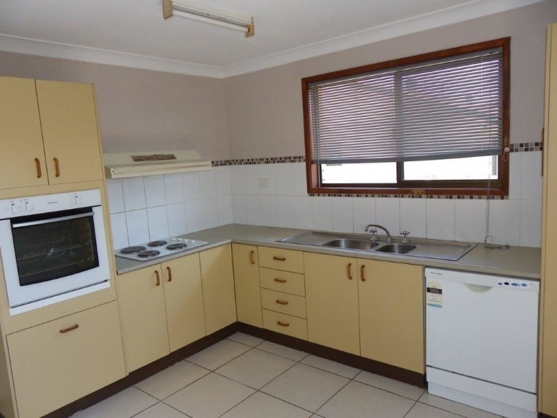 61 Bestmann Road East, Sandstone Point QLD 4511