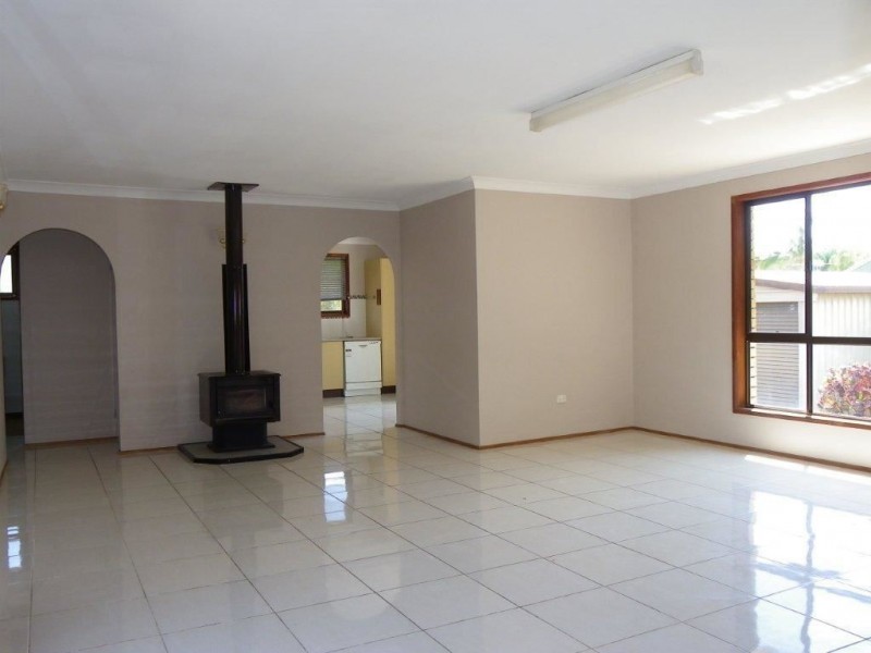 61 Bestmann Road East, Sandstone Point QLD 4511