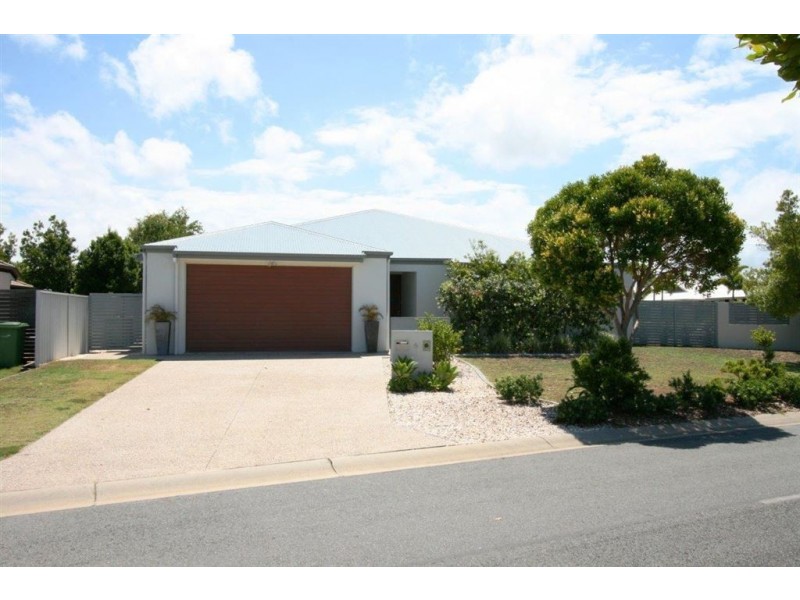5 Blueberry St, Banksia Beach QLD 4507