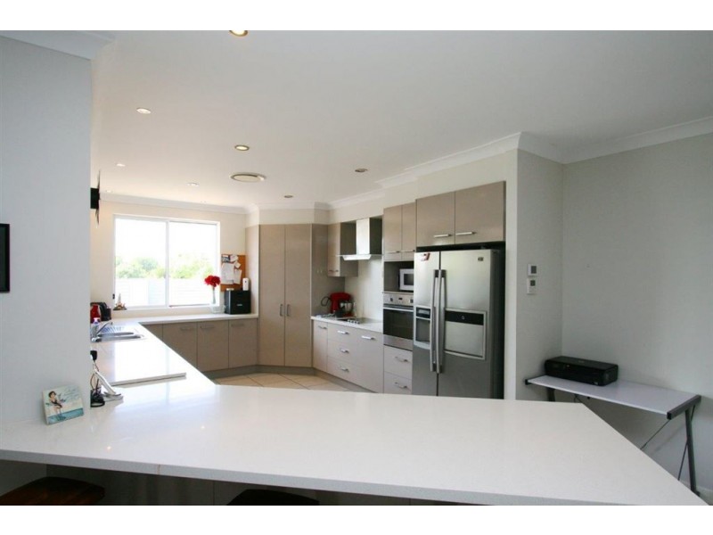 5 Blueberry St, Banksia Beach QLD 4507