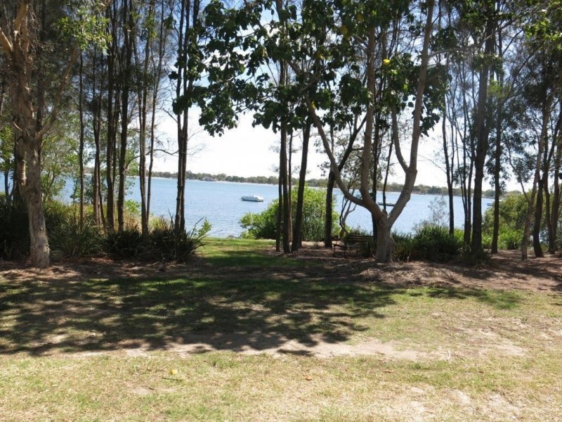 Sandstone Point QLD 4511