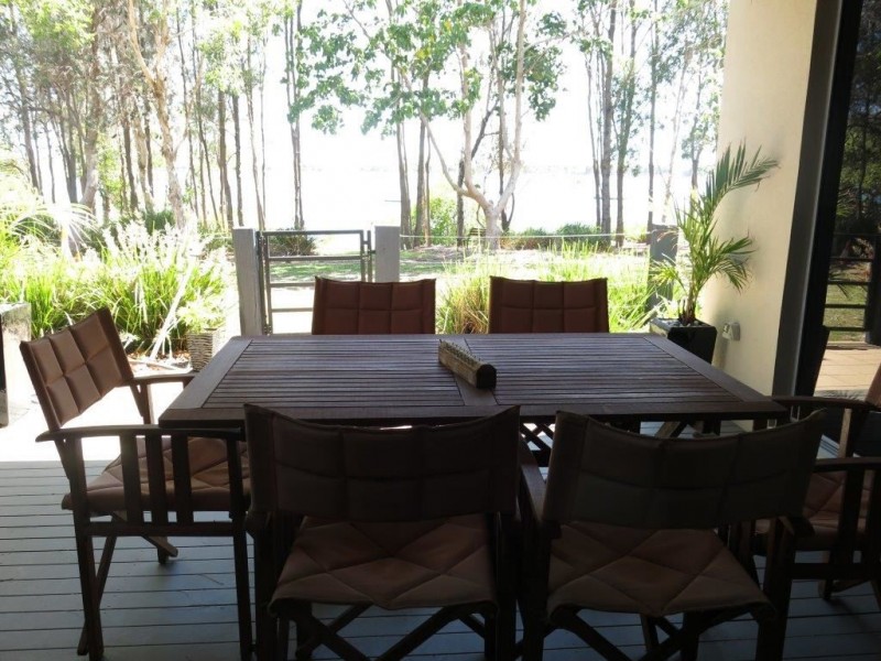 Sandstone Point QLD 4511