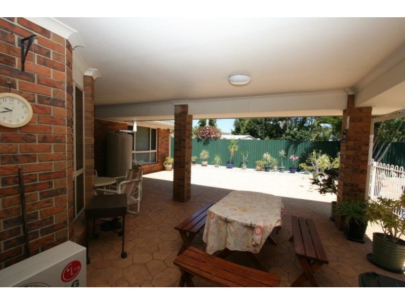54 Voyagers Dr, Banksia Beach QLD 4507