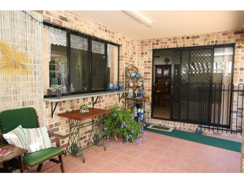 29 Seaforth St, Sandstone Point QLD 4511