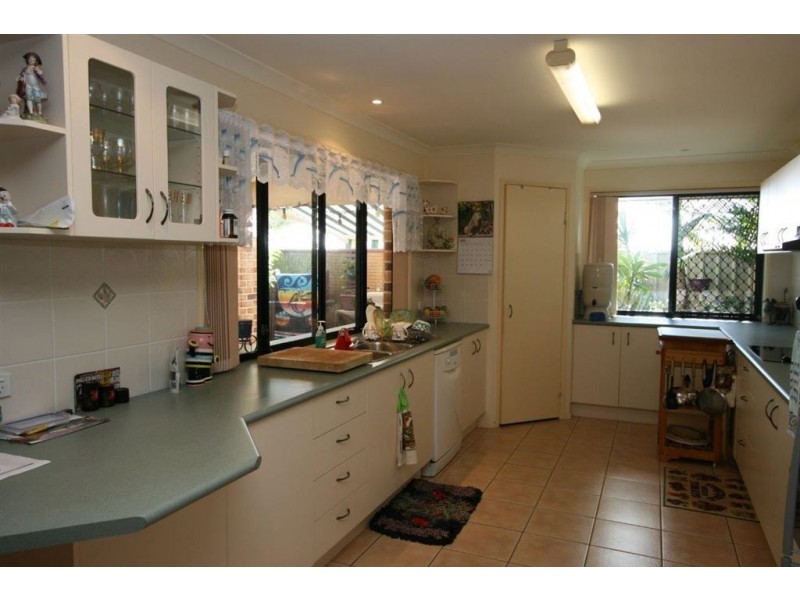 29 Seaforth St, Sandstone Point QLD 4511