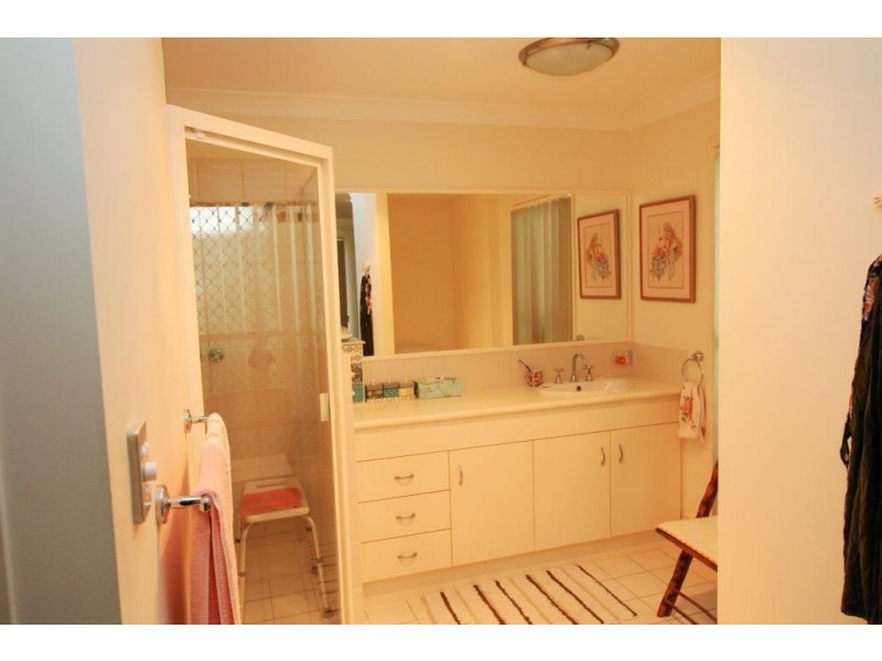 47B Banya St, Bongaree QLD 4507