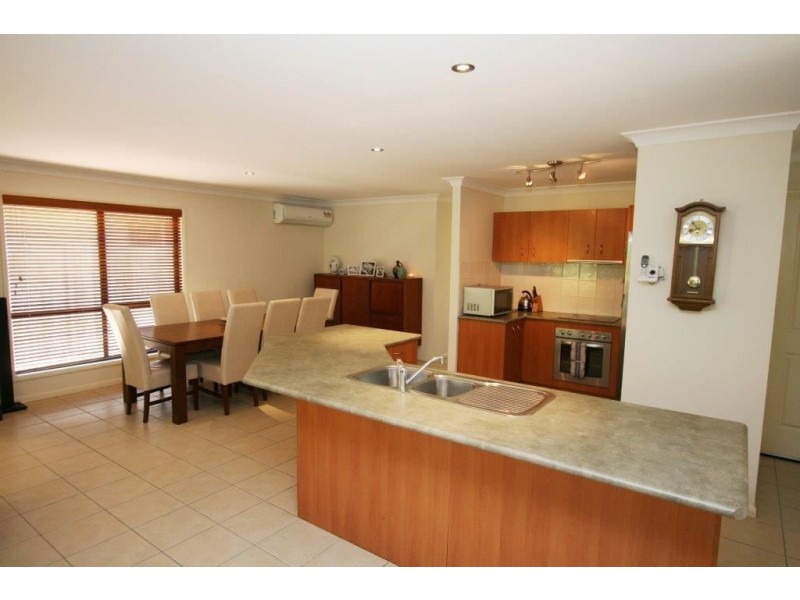 30 Corrimal Place, Sandstone Point QLD 4511