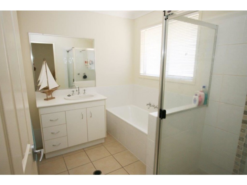 30 Corrimal Place, Sandstone Point QLD 4511