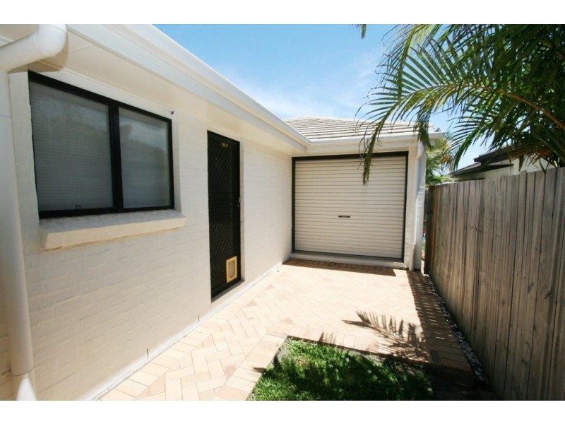 30 Corrimal Place, Sandstone Point QLD 4511