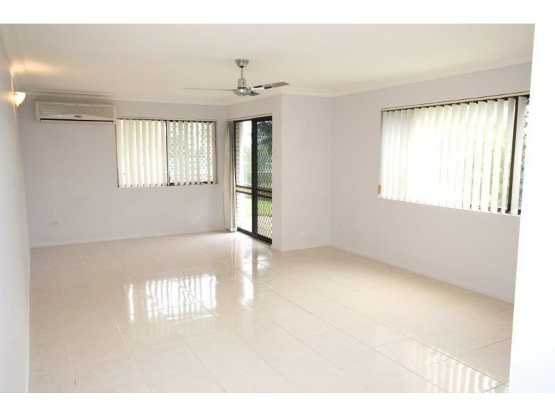 2/51 Toorbul St, Bongaree QLD 4507