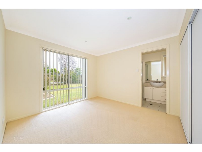 11 Pristine Pl, Ningi QLD 4511