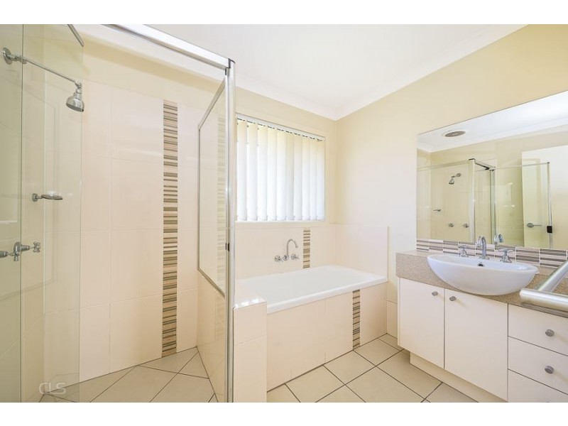 11 Pristine Pl, Ningi QLD 4511
