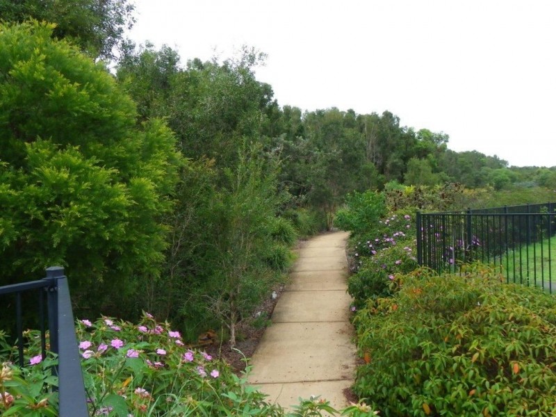 11 Pristine Pl, Ningi QLD 4511