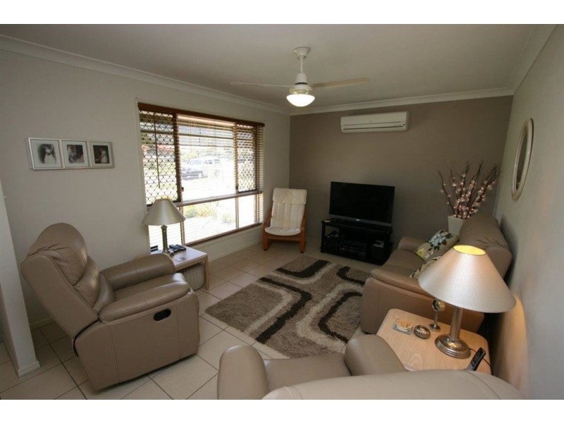 12 Mossman Way, Sandstone Point QLD 4511