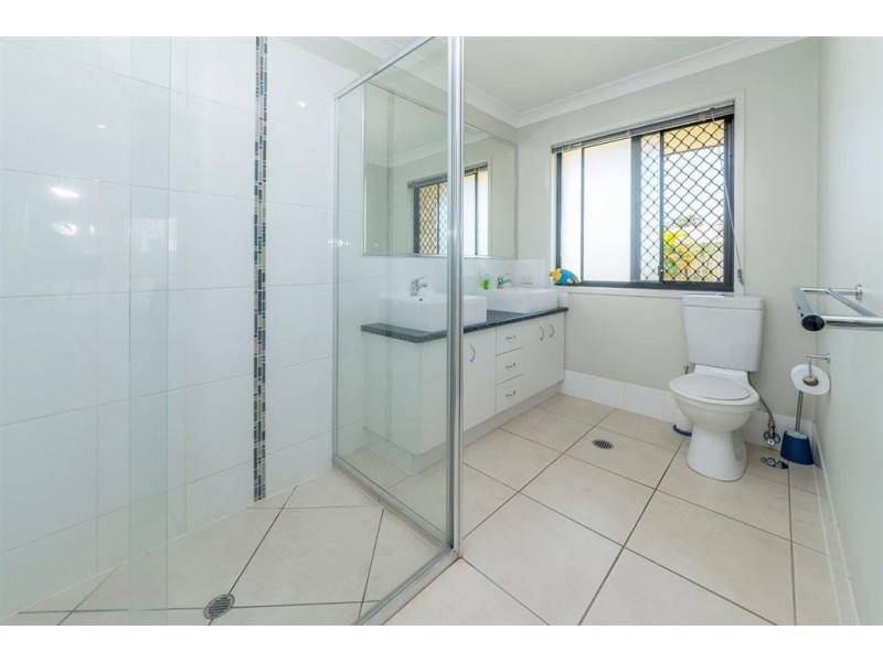 20 Sydes Crt, Ningi QLD 4511