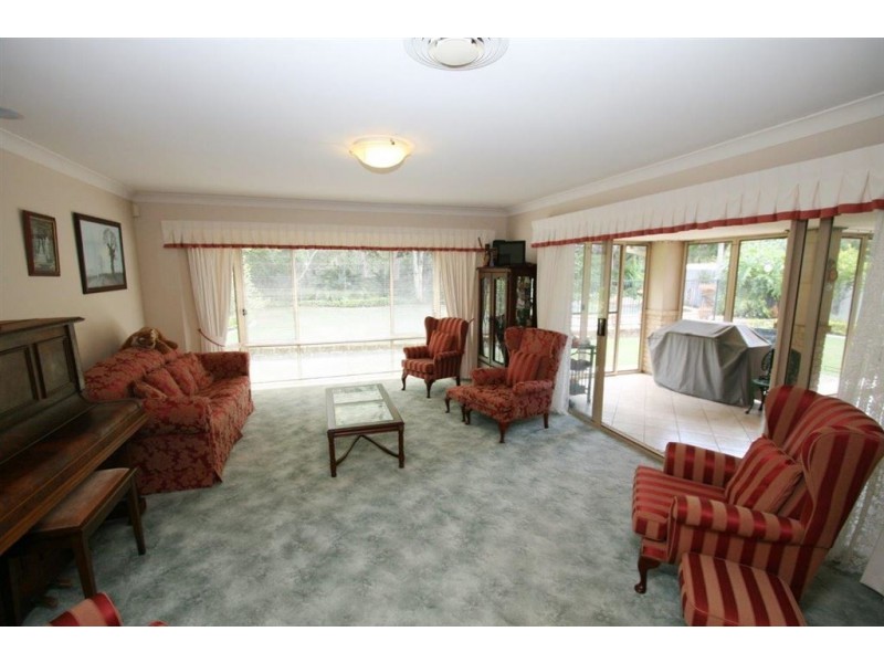 165 Endeavour Dr, Banksia Beach QLD 4507