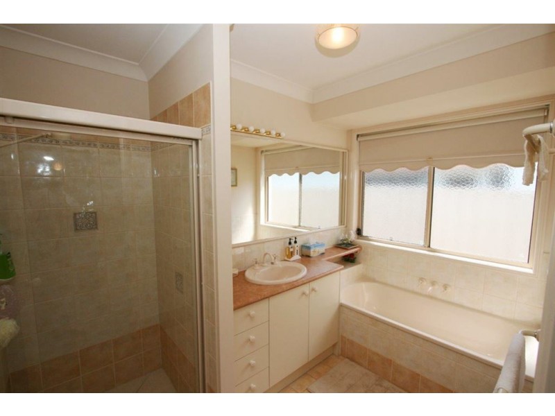 165 Endeavour Dr, Banksia Beach QLD 4507