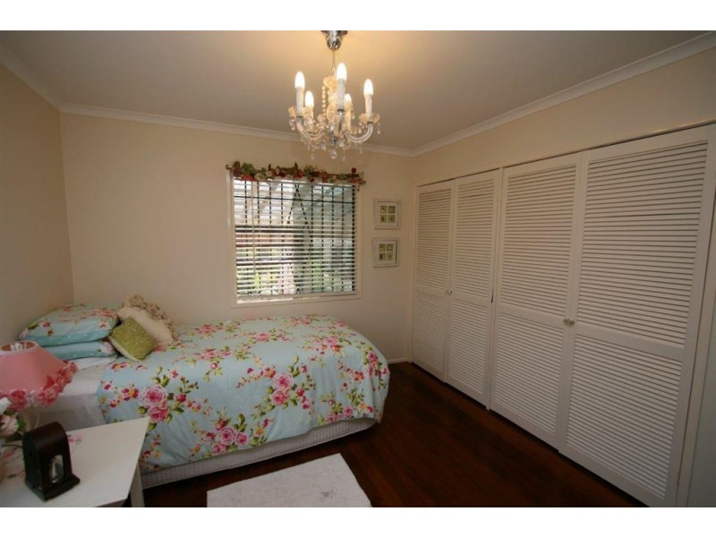 61 Spowers St, Bongaree QLD 4507