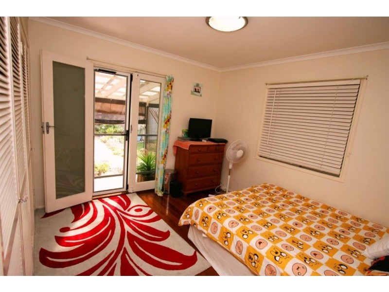 61 Spowers St, Bongaree QLD 4507