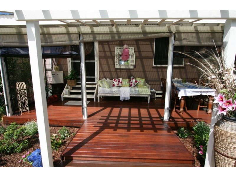 61 Spowers St, Bongaree QLD 4507