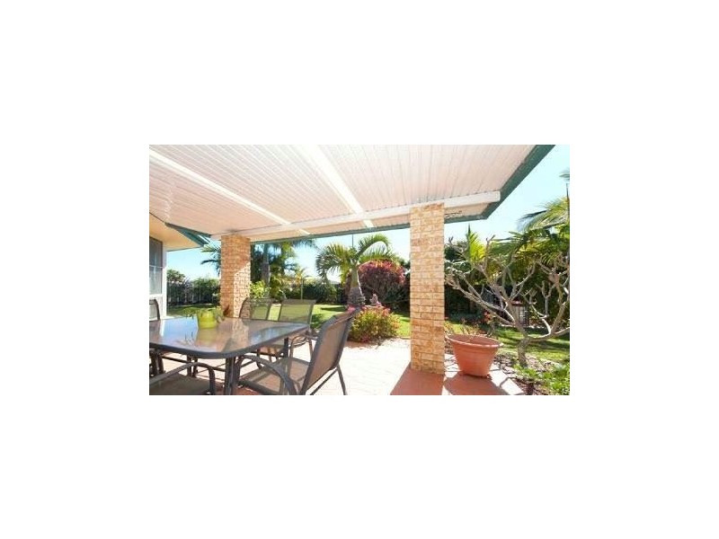 24 Seaforth St, Sandstone Point QLD 4511